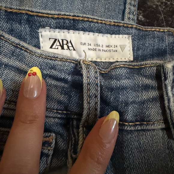 Zara Denim - ZARA High-Rise Light Blue Denim Jeans